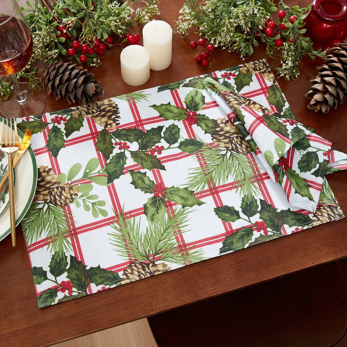 Pinecone Plaid Holiday Fabric Napkins, Set of 4