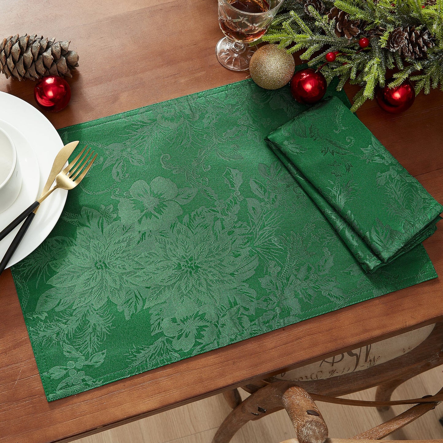 Poinsettia Elegance Jacquard Napkins, Set of 4